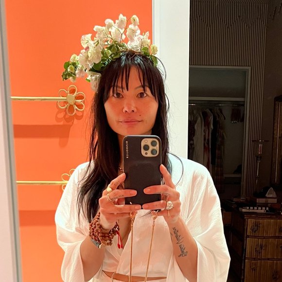 Meet your Posher, Olivia - Picture 1 of 1